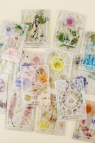 Overleve Oh mord Pressed Flower Transparent Tarot Card Deck – Aquarian Soul